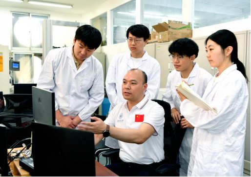 秋来硕果满神州
